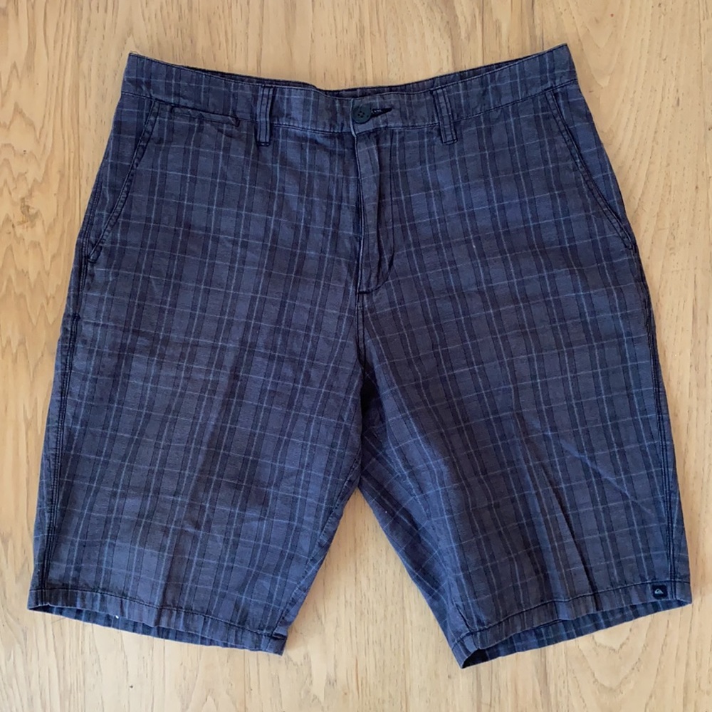 ‼️SALE‼️ QUIKSILVER Plaid Shorts